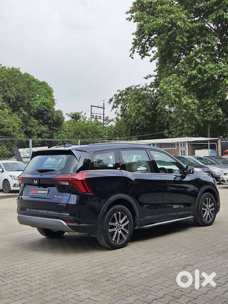 Mahindra Xuv700 2.0 Ax 7 Petrol At Luxury Pack Str, 2023, Petrol