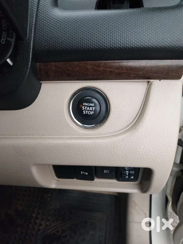Maruti Swift Dzire Zxi
,petrol
,button Start
2016-2017 Reg,airbag,abs,