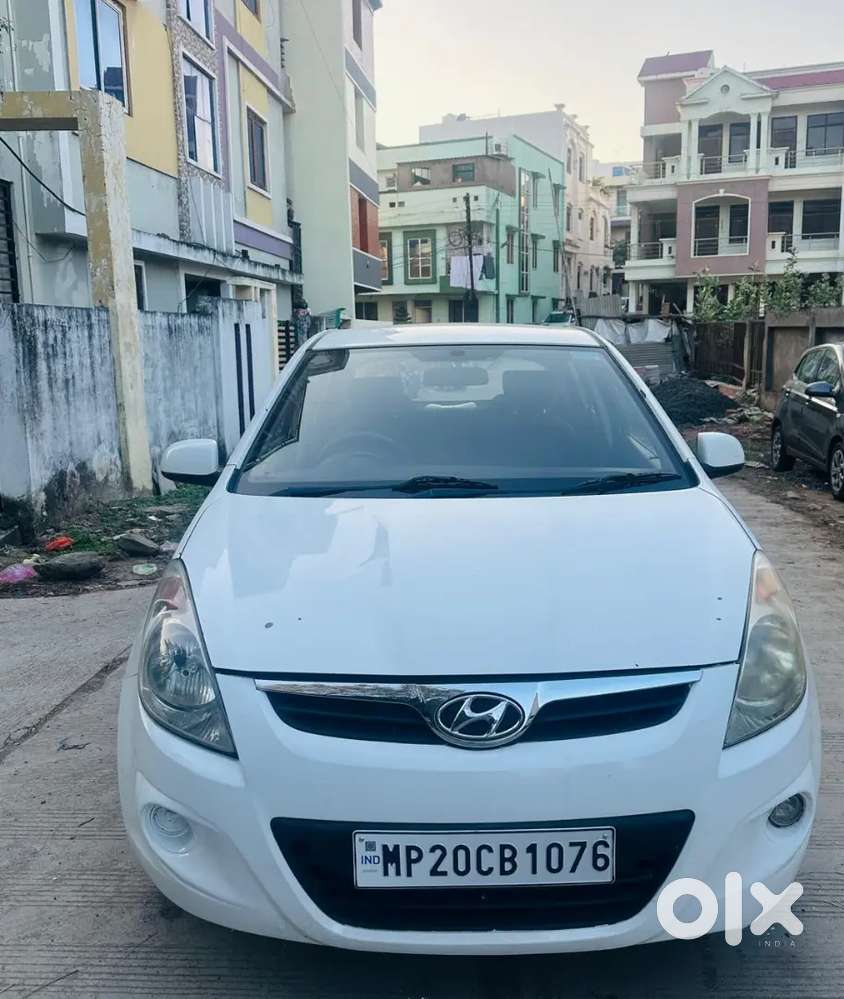 Hyundai Accent Gl Petrol 2010