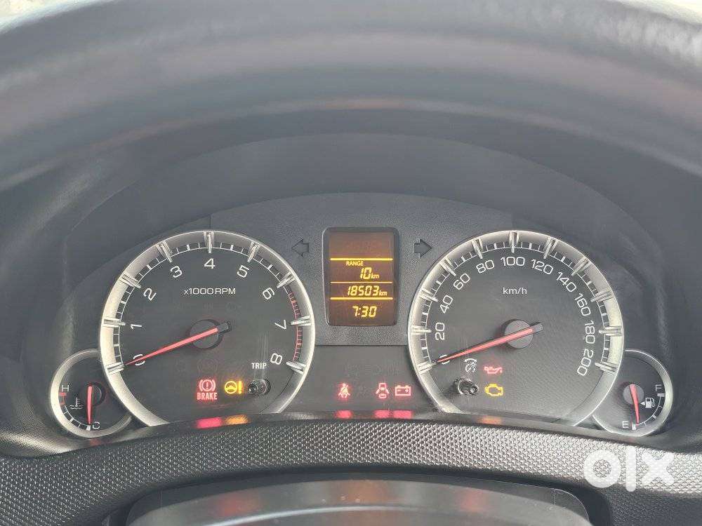 Maruti Suzuki Swift Vxi + Manual, 2016, Petrol