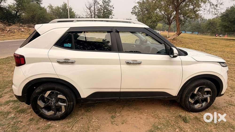 Hyundai Venue 2019 Petrol Well Maintained