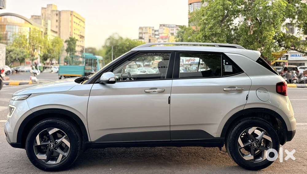 Hyundai Venue 1.0 Sx (o) Turbo Dct, 2019, Petrol