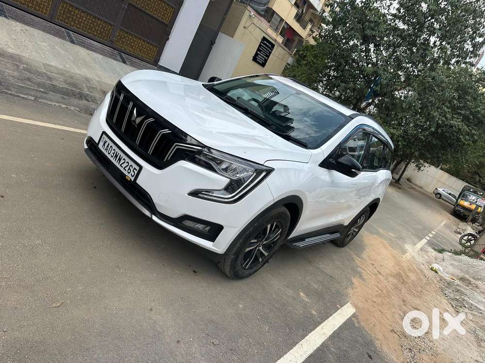 Mahindra Xuv700 2.0 Ax 5 Petrol Mt 7 Str, 2022, Petrol