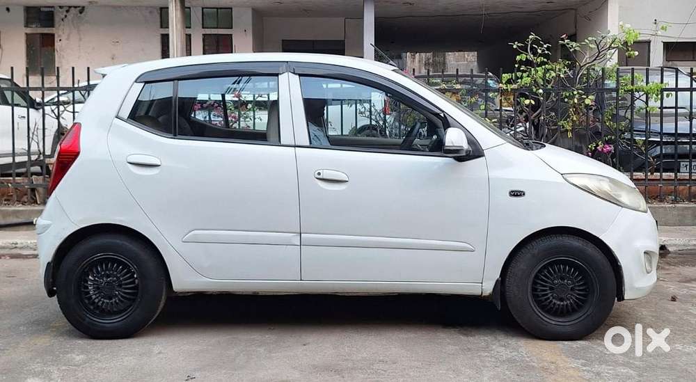 Hyundai I10 [2010-2017] 1.2 Sportz At, 2011, Petrol