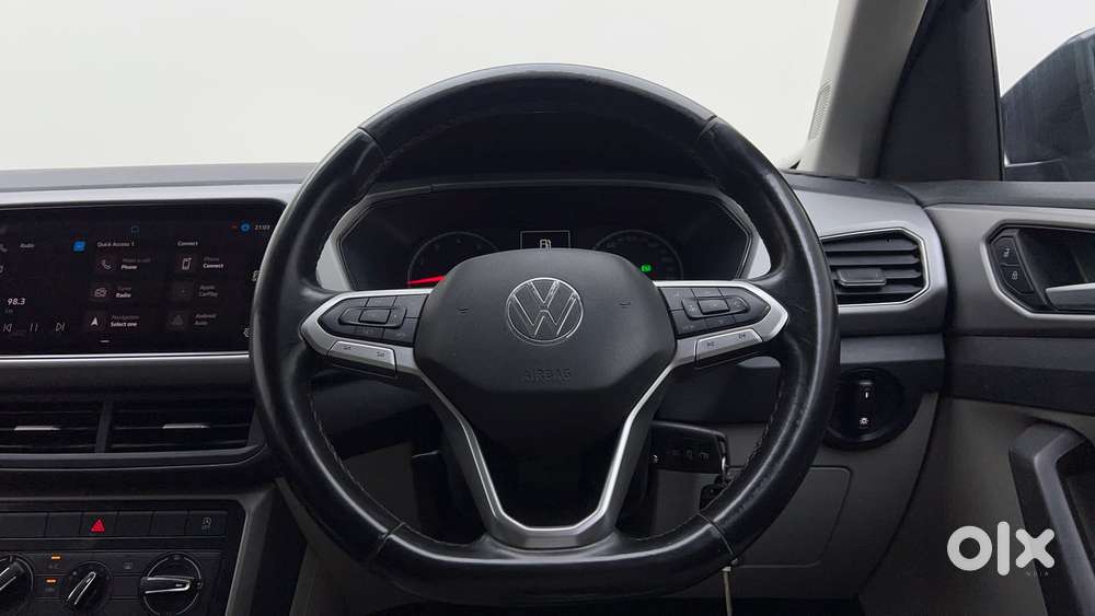 Volkswagen Taigun 1.0 Tsi Highline At, 2022, Petrol