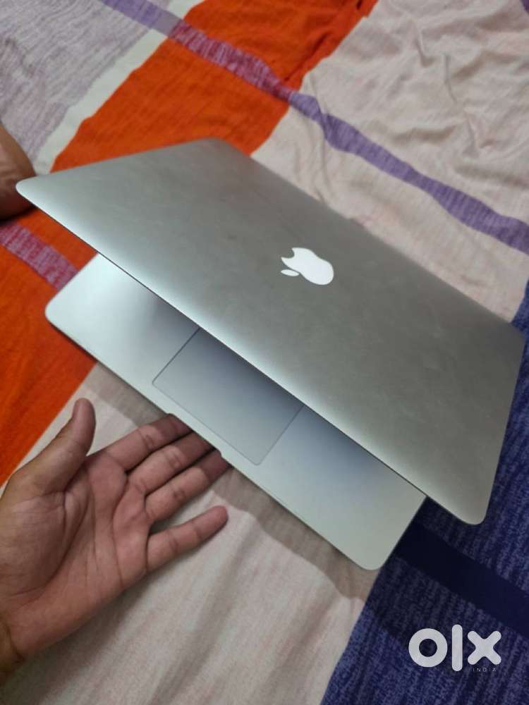 Apple MacBook Early 2015 (Intel i5, 512GB SSD)