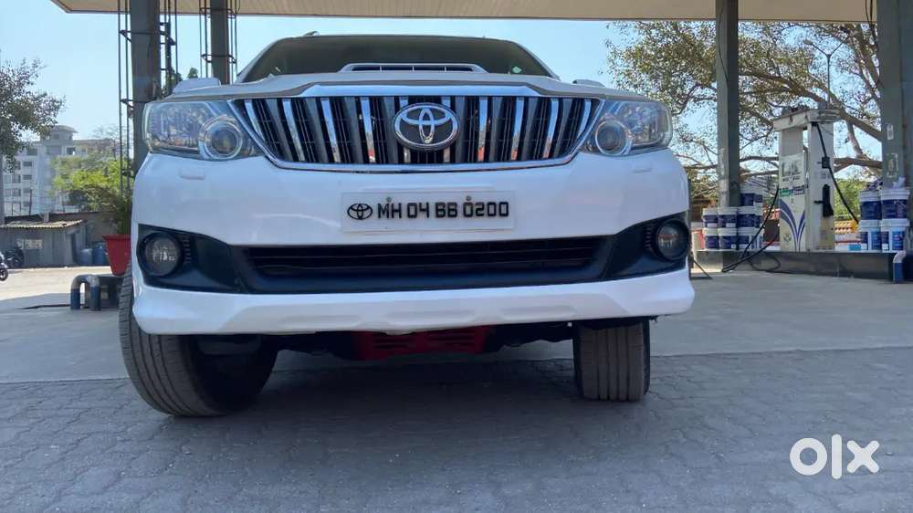 Toyota Fortuner 2012 Diesel 150000 Km Driven