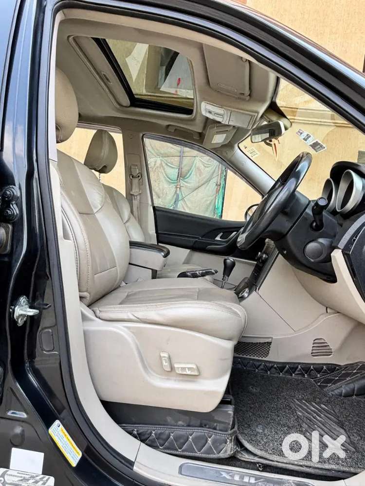 Mahindra Xuv500 W10 Automatic 2017 Diesel Topend Sunroof For Sale..