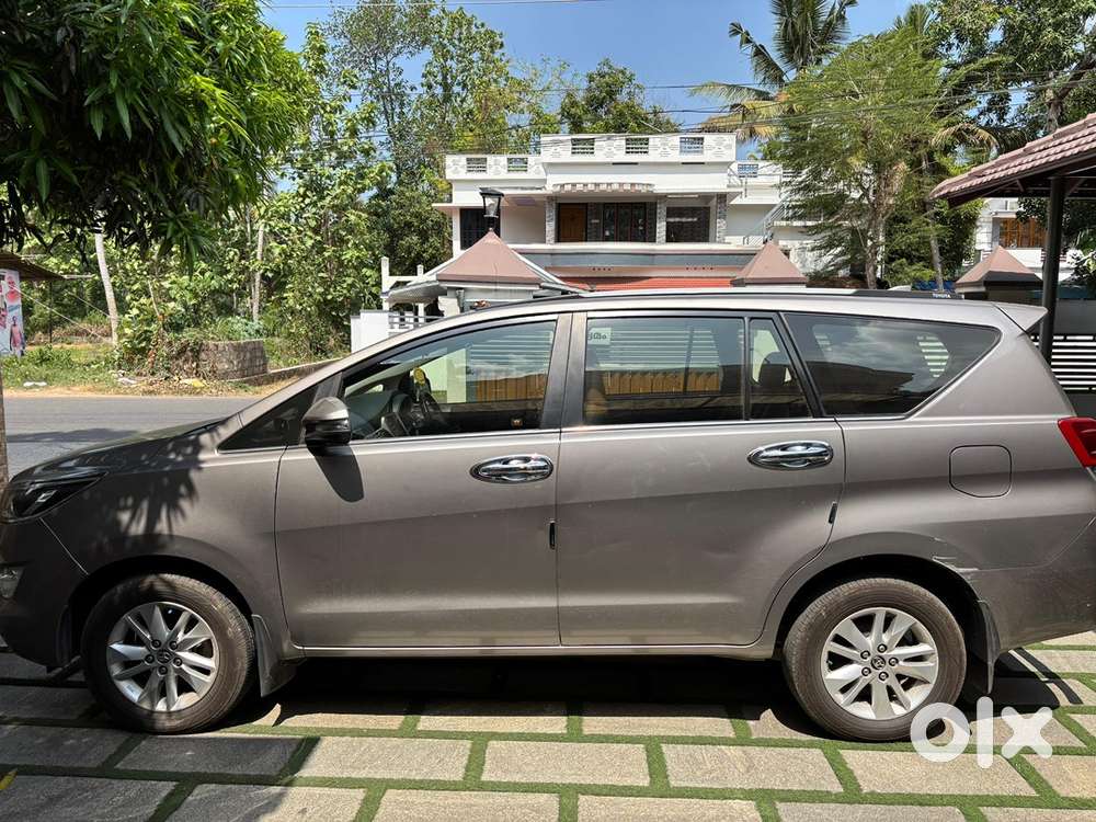 Toyota Innova Crysta 2019