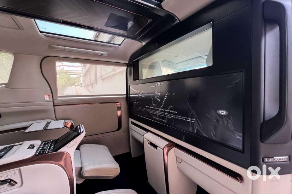 Lexus Lm 350h 4 Str Ultra Luxury, 2025, Petrol