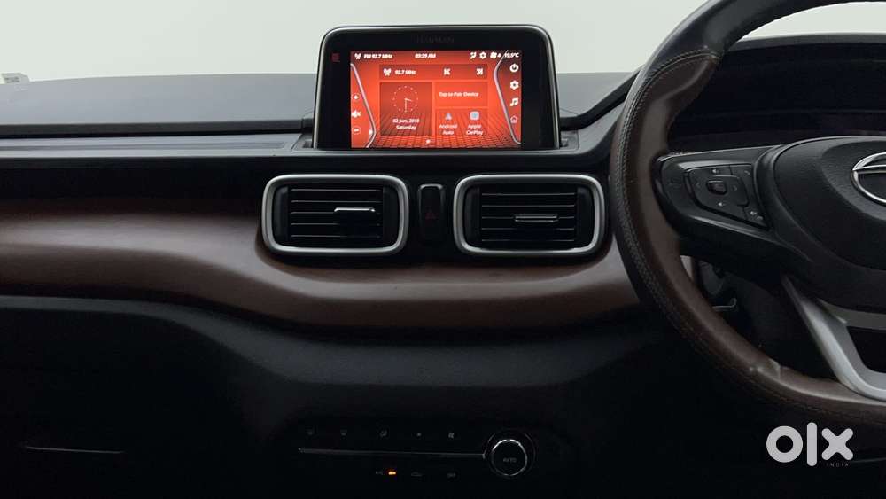 Tata Punch 1.2 Revotron Creative Amt Dual Tone, 2022, Petrol