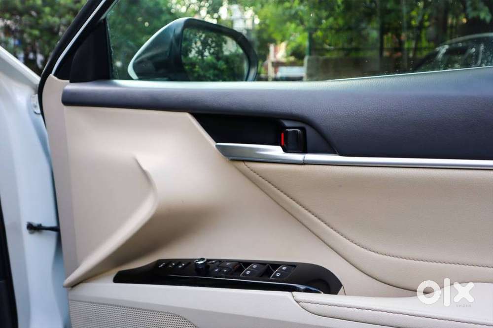 Toyota Camry Hybrid, 2020, Petrol