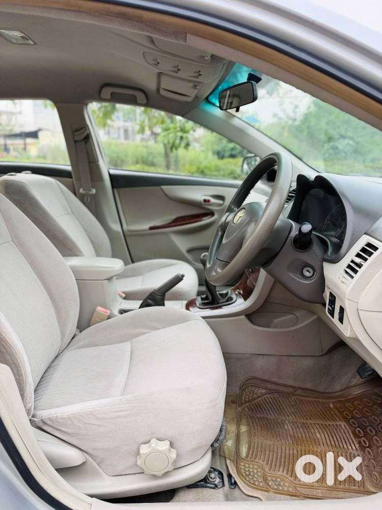 Toyota Corolla Altis G, 2010, Petrol