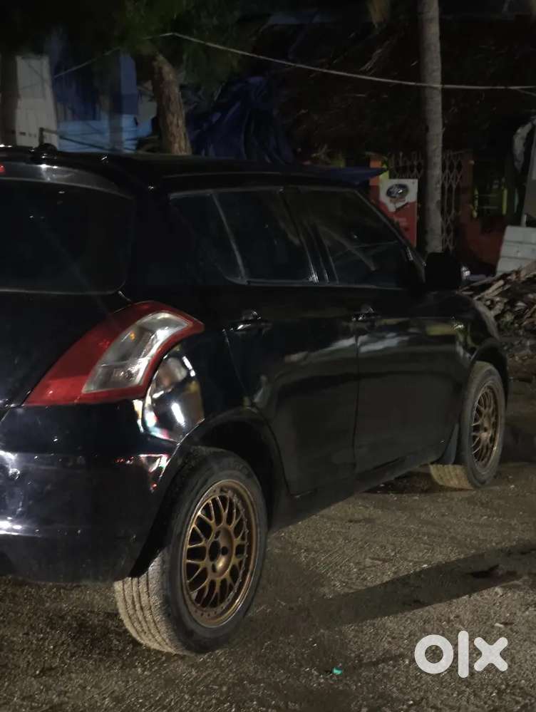 Maruti Suzuki Swift 2012