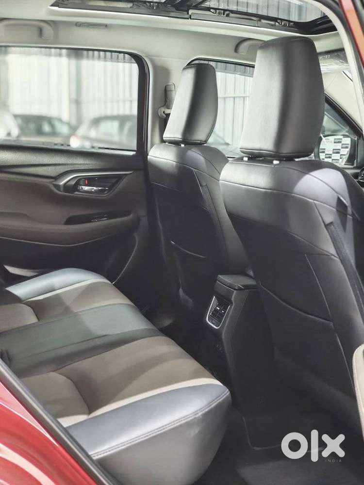 Toyota Urban Cruiser Hyryder V Hybrid Aero Edition, 2024, Petrol