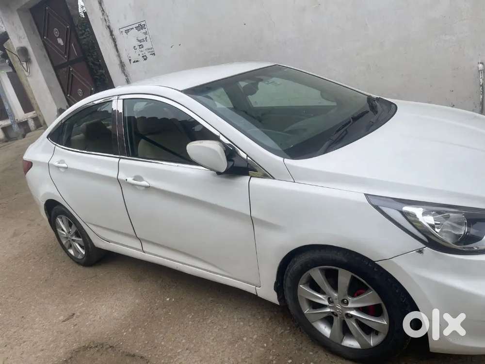 Hyundai Verna 2012