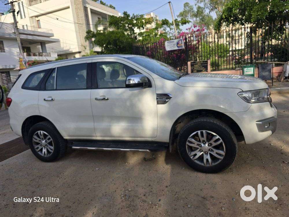 Ford Endeavour 2.2 Titanium At 4x2, 2016, Diesel