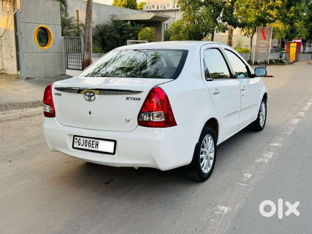 Toyota Etios Cross 1.5l V, 2011, Petrol