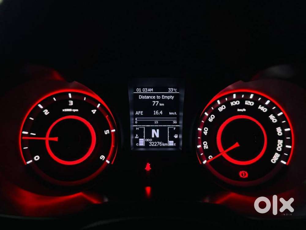 Mahindra Xuv300 W6 Amt Diesel, 2023, Diesel