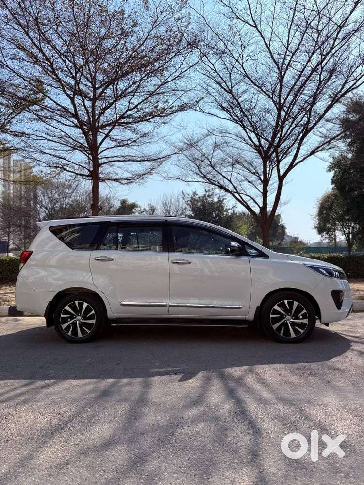 Toyota Innova Crysta Zx 2.4 Diesel 7 Seater, 2022, Diesel