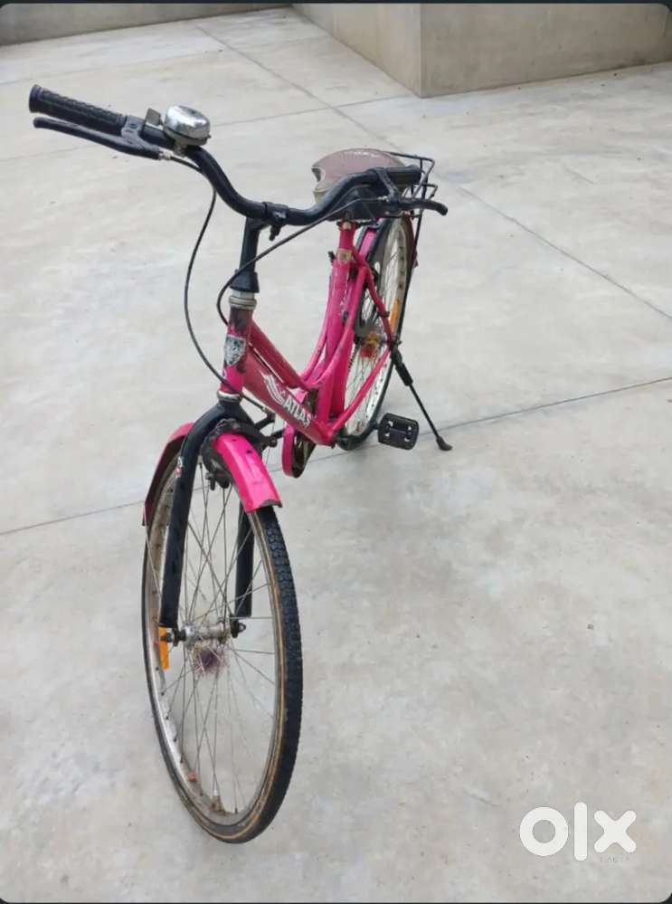 Brand New Pink Color 26 Inch Ladies Cycle For Sale - Burmu Ranchi
