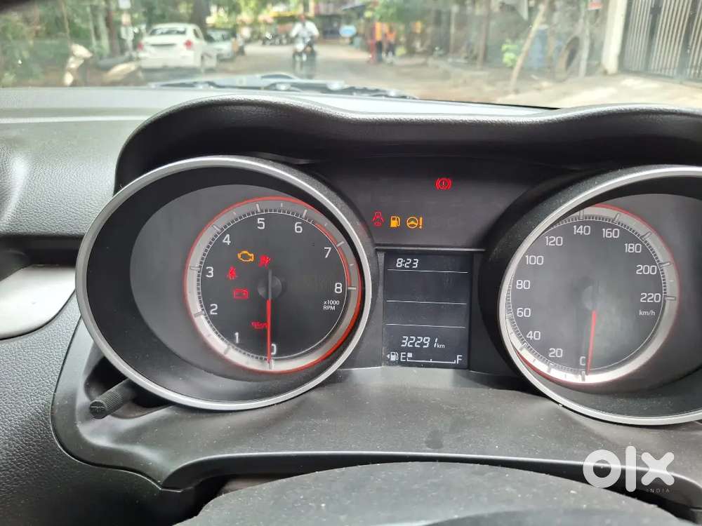 Maruti Suzuki Swift 2022 Petrol 33000 Km Driven