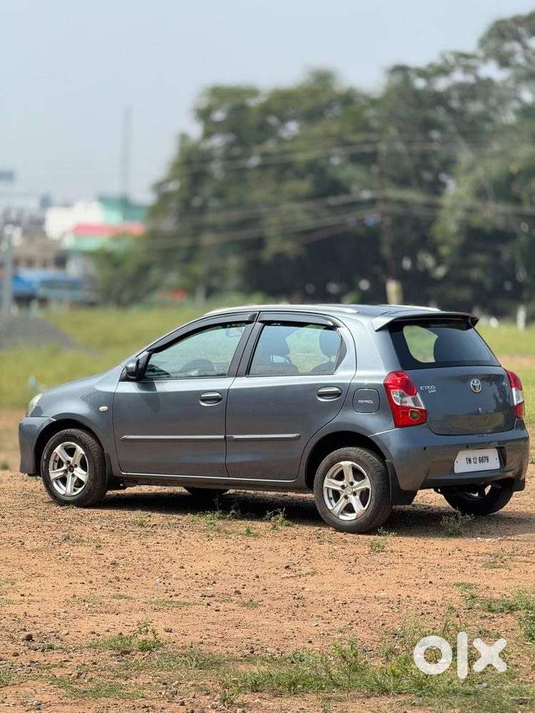 Toyota Etios Liva 2013-2014 G, 2013, Petrol