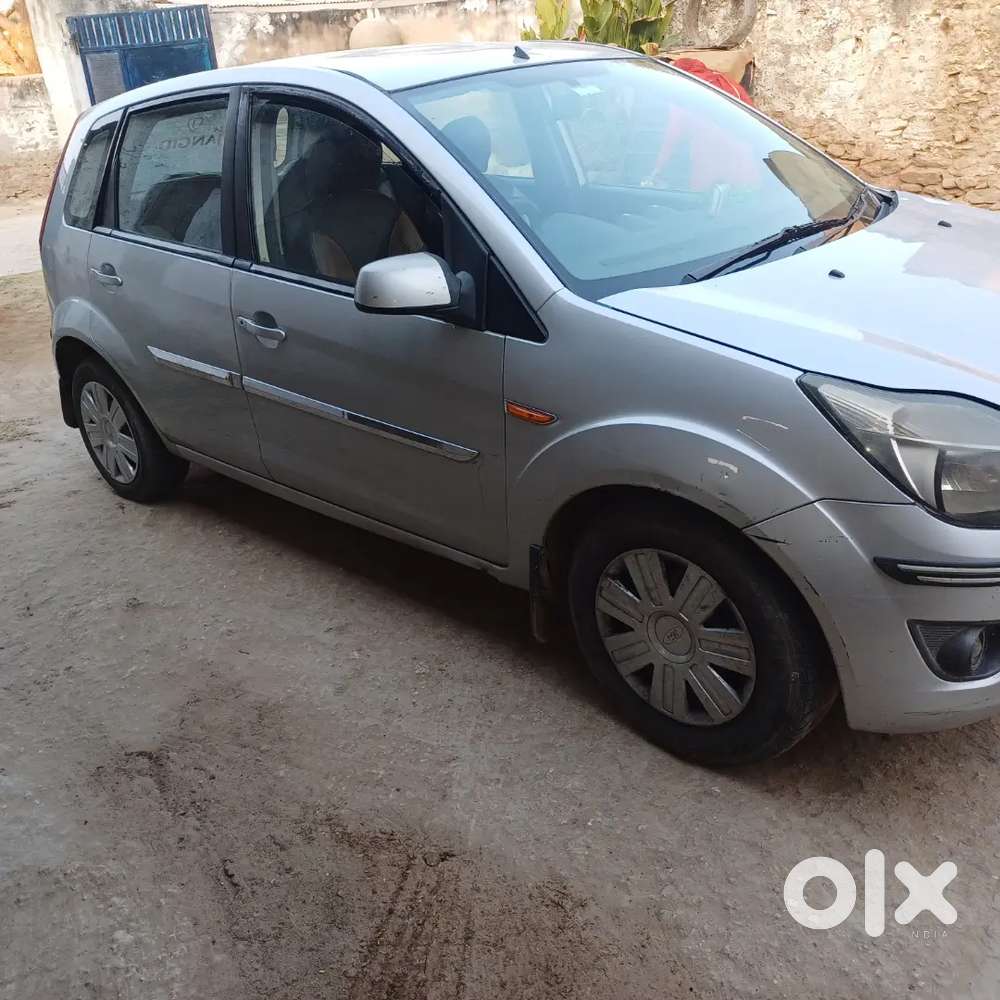 Silver Colur ,few Damage In Back Side