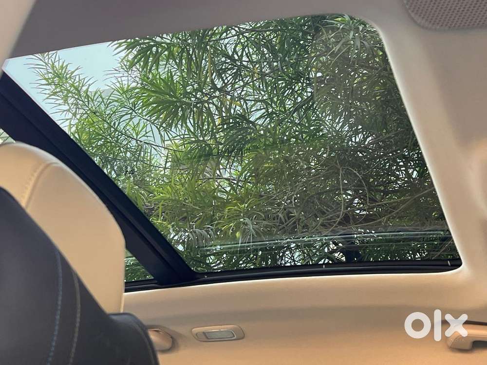 Mahindra Xuv700 2.0 Ax 7 Petrol At Str, 2025, Petrol