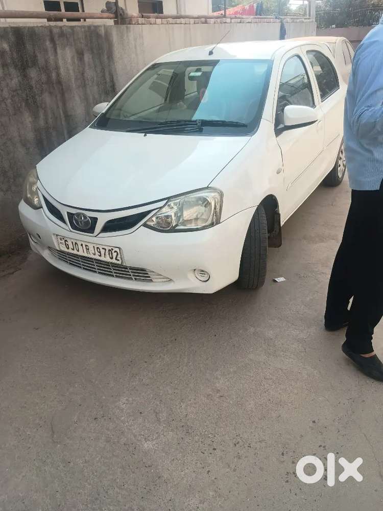 Toyota Etios Liva 2015 Cng & Hybrids 95000 Km Driven 2key Central Lock