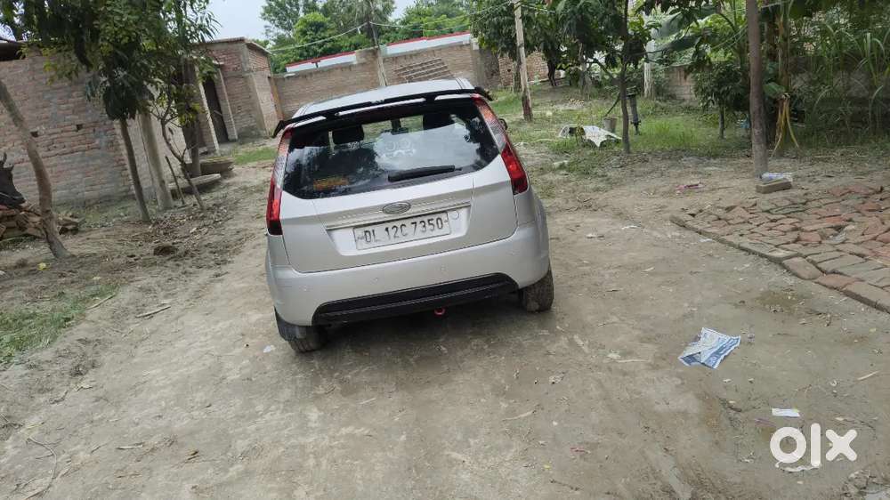 Ford Figo Petrol Titanium 2012