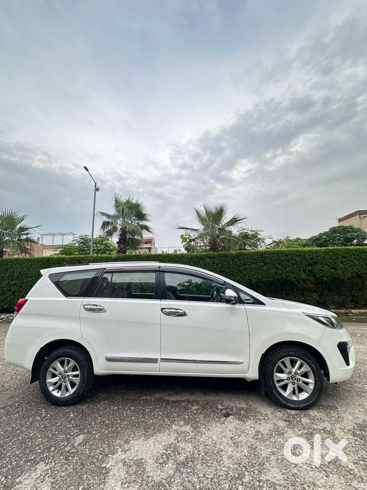 Toyota Innova Crysta 2.4 Gx Mt 8s, 2018, Diesel