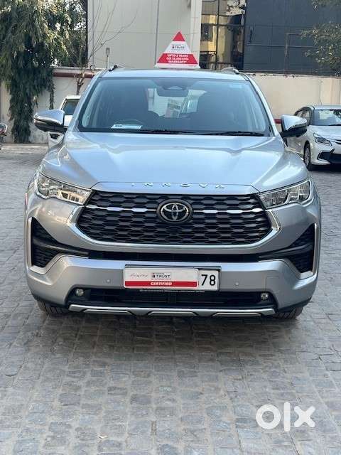Toyota Innova Hycross 2.0 Zx (o) Hybrid 7 Str, 2023