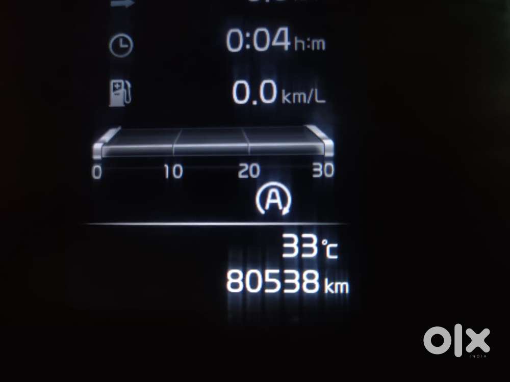 Kia Carens, 2024, Petrol