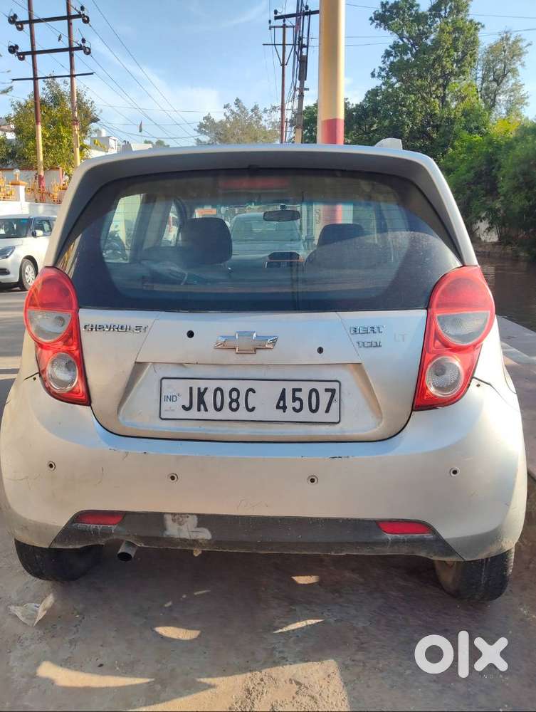 Chevrolet Beat Top Model Family Car