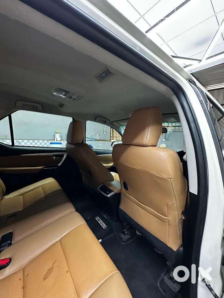 Toyota Fortuner 2019 Diesel 87400 Km Driven Service Toyota Totally