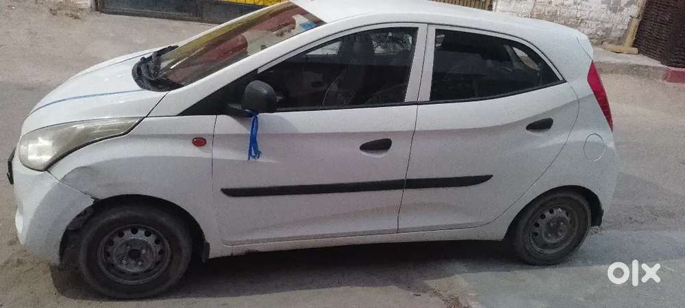 Hundai Eon Insurance Bhi Ho Rakha H