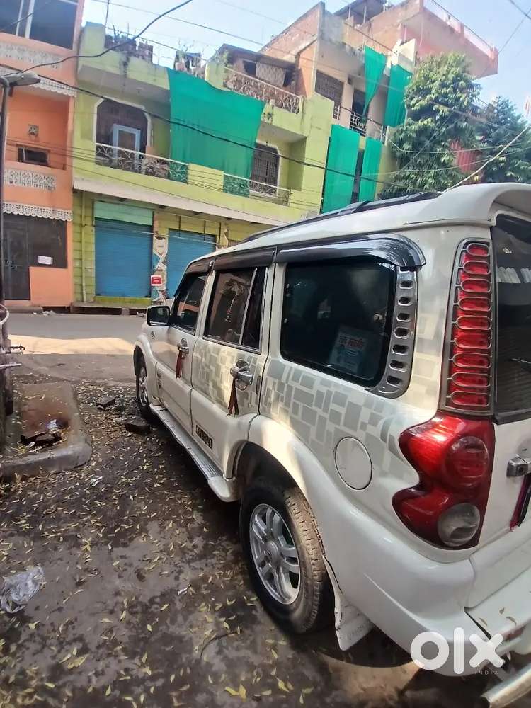 Mahindra Scorpio Classic 2011 Diesel 175000 Km Driven