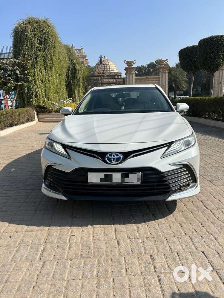 Toyota Camry Hybrid , 37000 Kms Driven Only