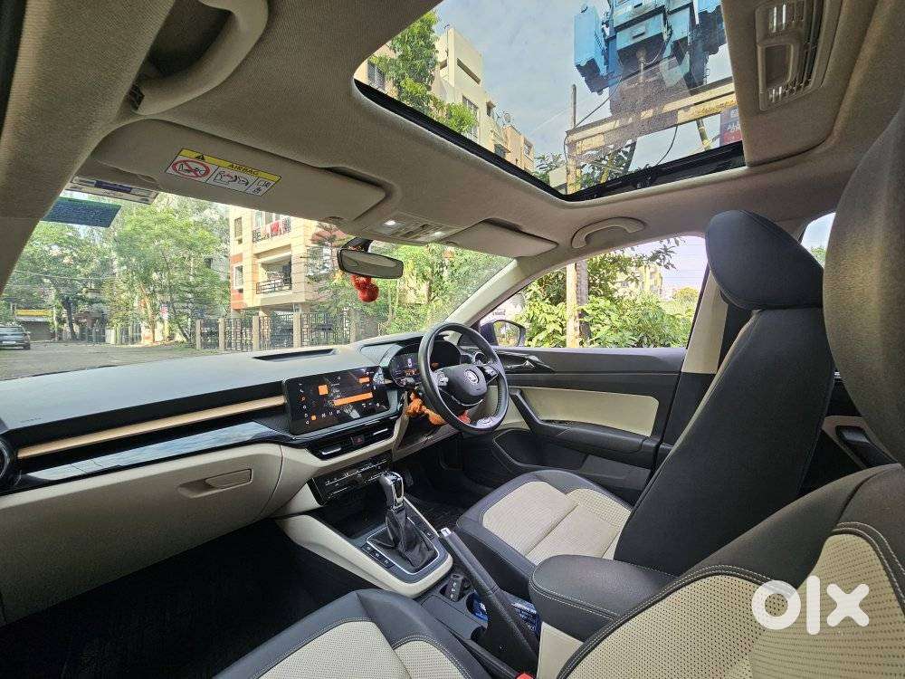Skoda Slavia 1.0 Tsi Style At, 2023, Petrol