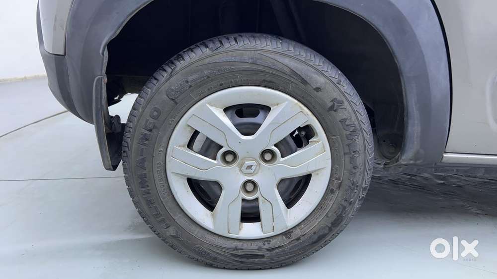 Renault Kwid 2019-ongoing 1.0 Rxt Amt (o), 2018, Petrol