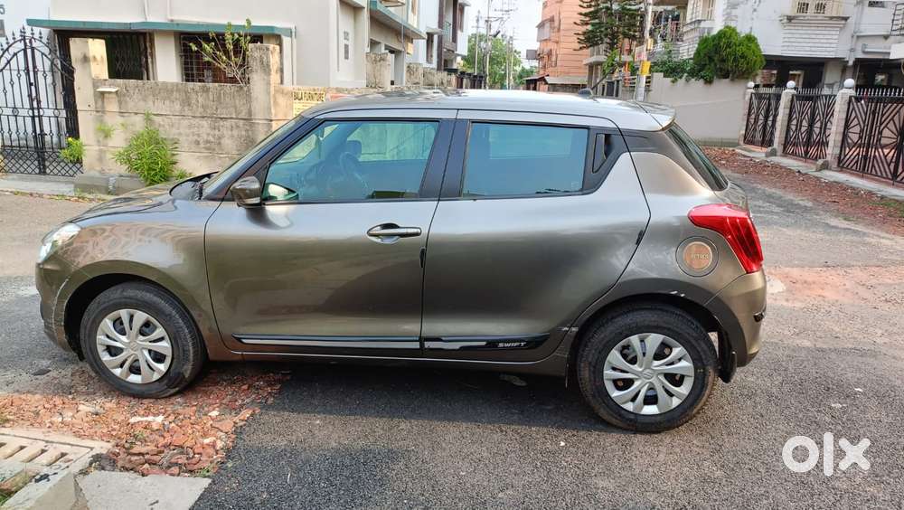 Maruti Suzuki Swift Vxi, 2020, Petrol