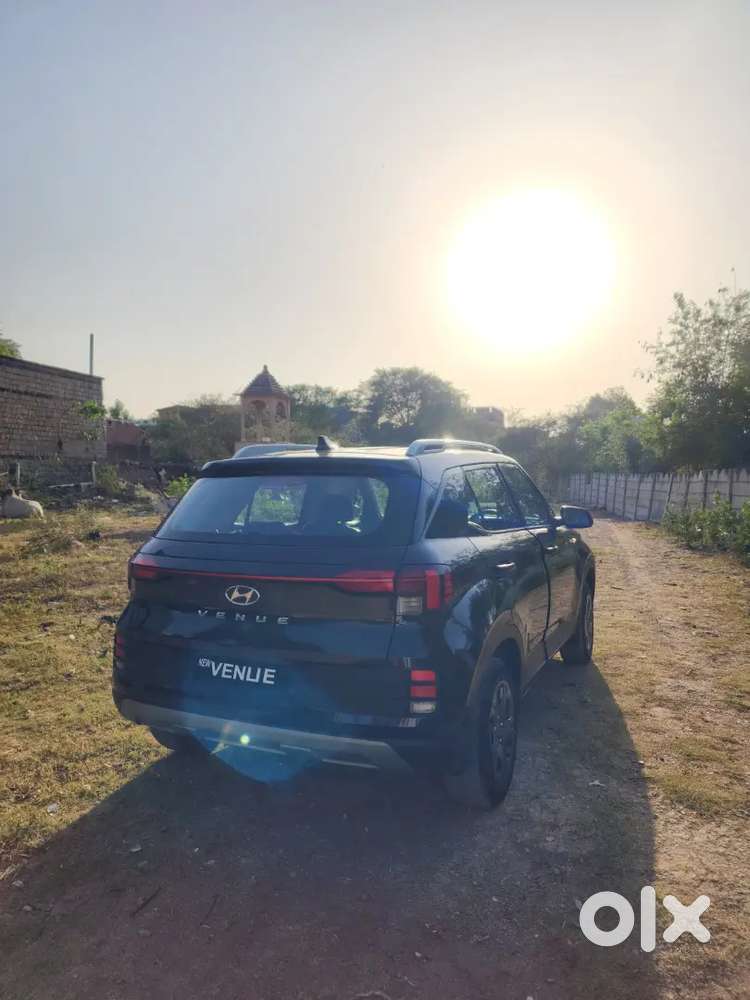 Hyundai Venue 2023 1st Owner