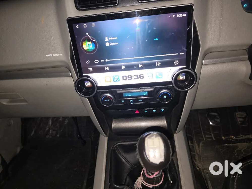 Mahindra Scorpio S10 2015