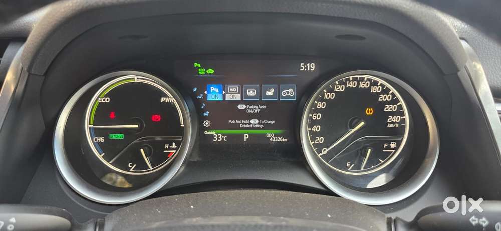 Toyota Camry 2.5 Hybrid, 2019, Petrol