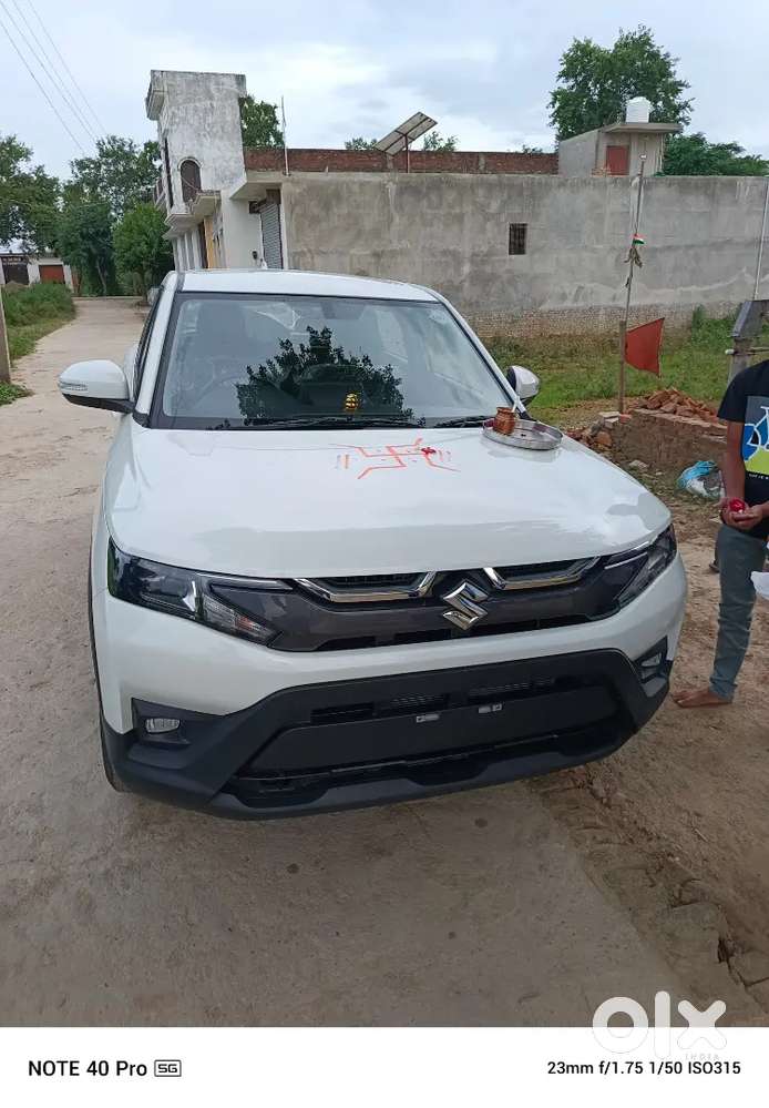 Maruti Suzuki Brezza Cng Lxi  7.5 Lage Hue Hai Isse Uper Ki Baat Kare