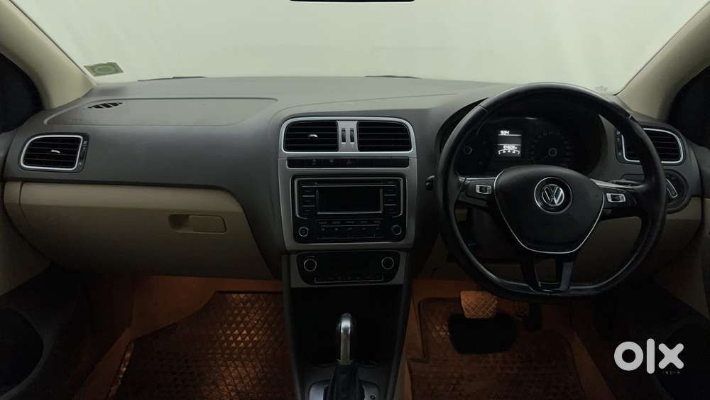 Volkswagen Vento 2010-2013 Petrol Highline, 2015, Petrol