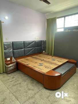 Old bed store in olx