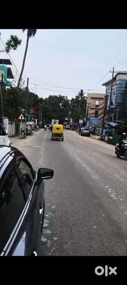 10 cent 2600 sqft house for sale poonthi road