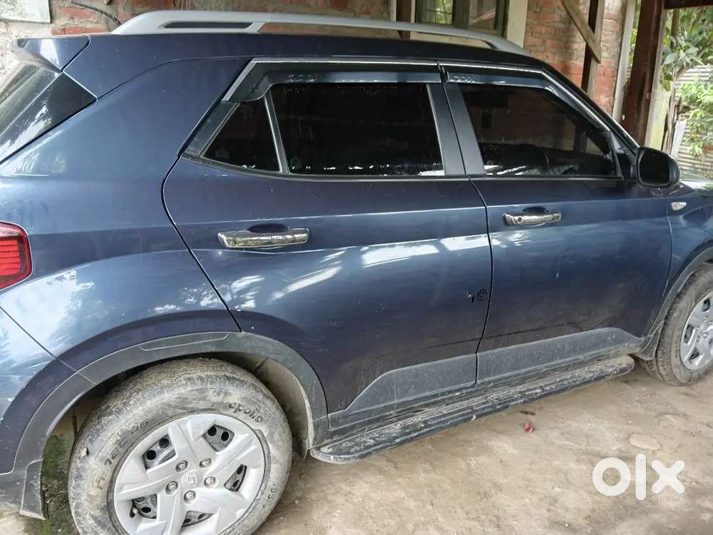 Hyundai Venue 2022 Petrol 45000 Km Driven
